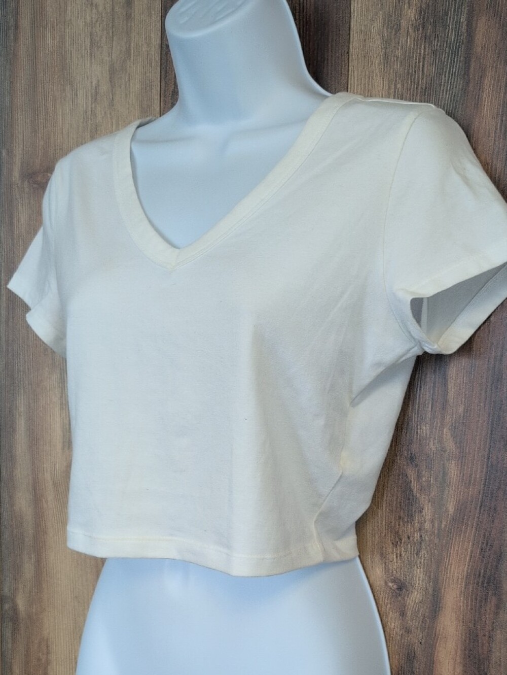 wild fable V-Neck Crop Top Tee M       731A